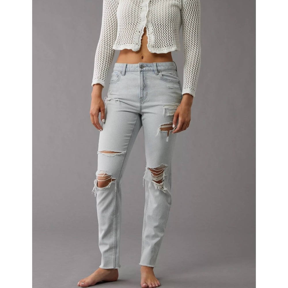 American Eagle Mom Jeans Distressed Stretch Denim‎ Light Wash Rips Size 4